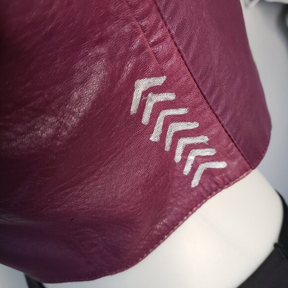 Vintage VTG Purple Leather Vest w Hand Painted Silver Details and Metal Snaps - Picture 5 of 13